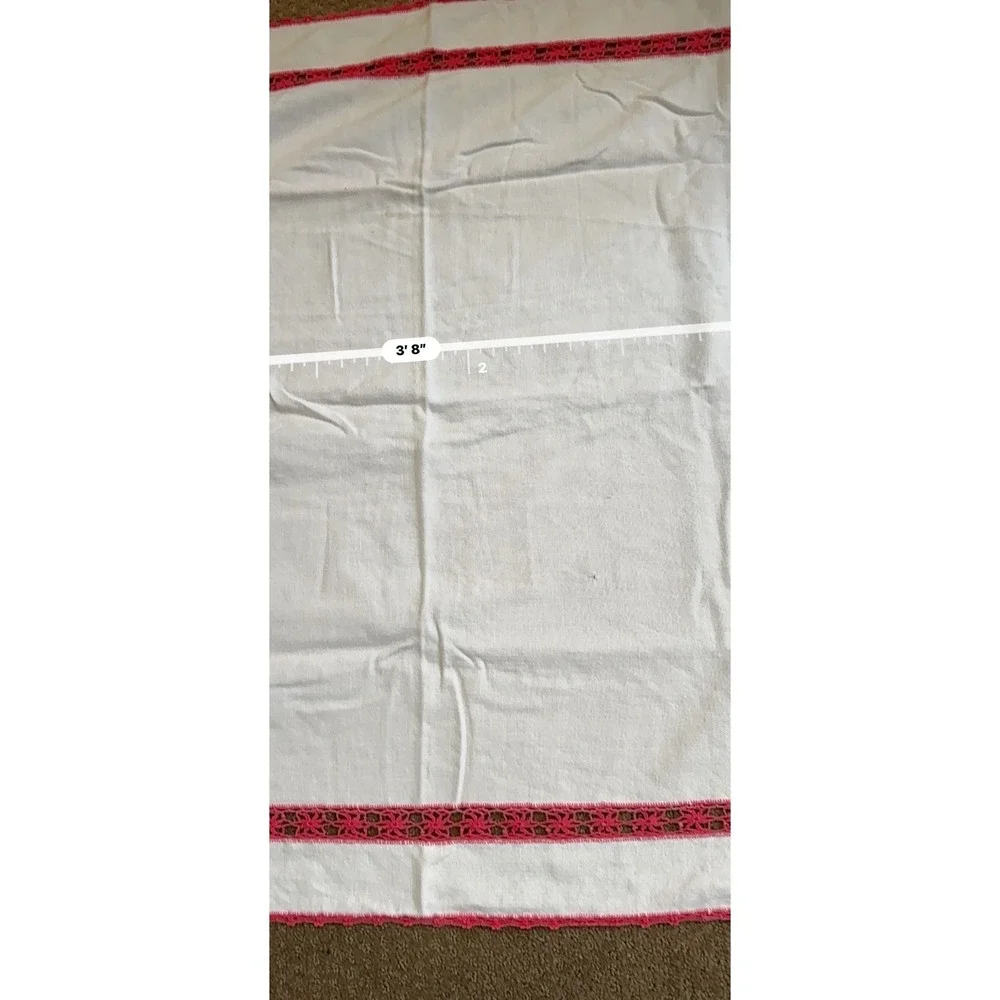 Vintage White Linen Tablecloth Hot Pink Crochet Lace Floral Inset 44x33.5 Boho